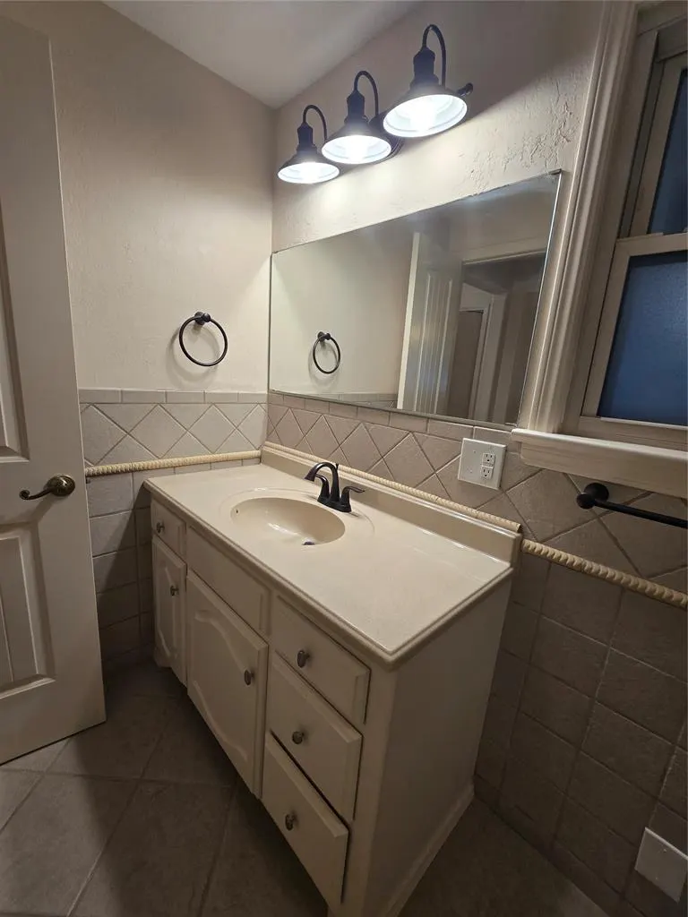 Photo 18 — 1809 N Oregon Avenue, Mangum, OK 73554