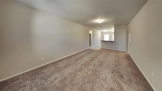 Photo 5 — 4313 Winding Brook, Harrah, OK 73045