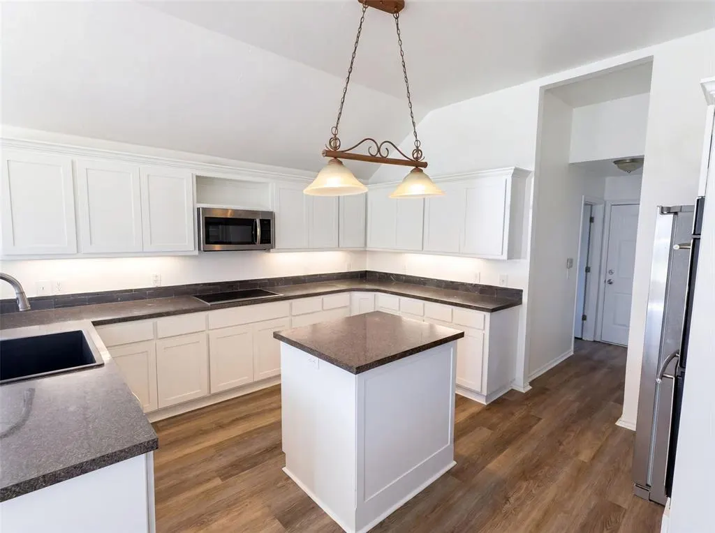 Photo 6 — 13104 Chadbrooke Place, Oklahoma City, OK 73142