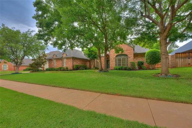 Photo 3 — 15240 Worthington Lane, Edmond, OK 73013