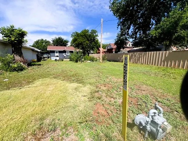 Photo 22 — 216 S Bailey Street, Hobart, OK 73651