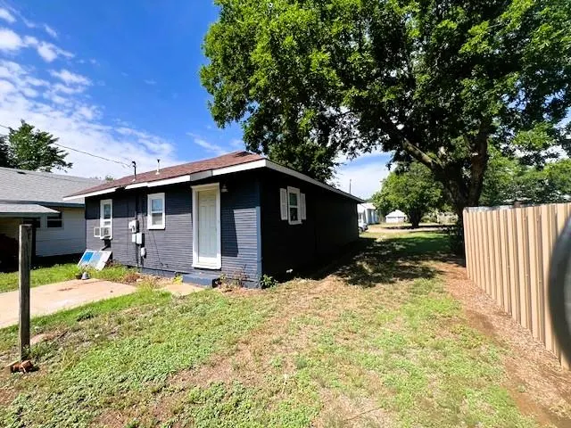 Photo 26 — 216 S Bailey Street, Hobart, OK 73651
