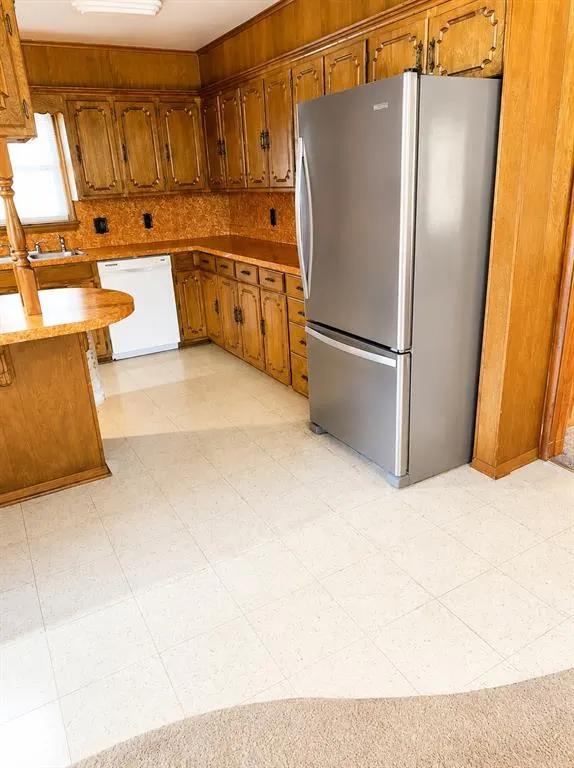 Photo 3 — 110 N Bailey, Hobart, OK 73651