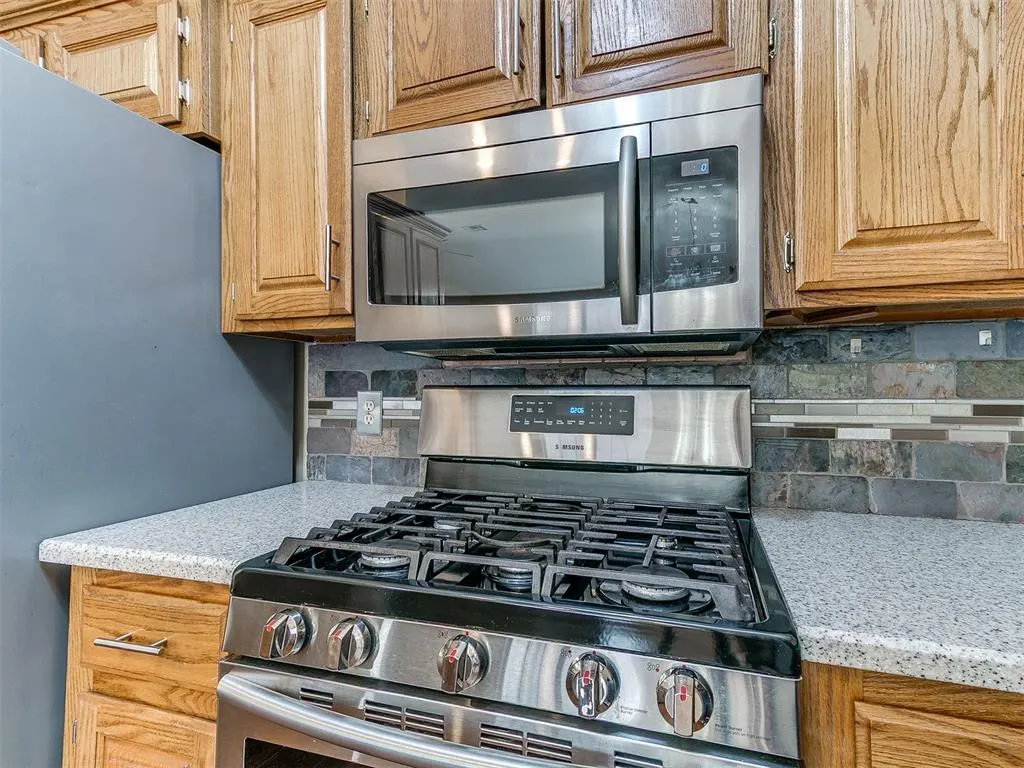 Photo 21 — 329 E Twelve Oaks Terrace, Mustang, OK 73064