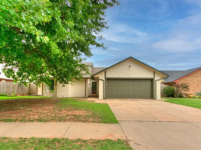 Photo 3 — 3128 SW 100th Place, Oklahoma City, OK 73159