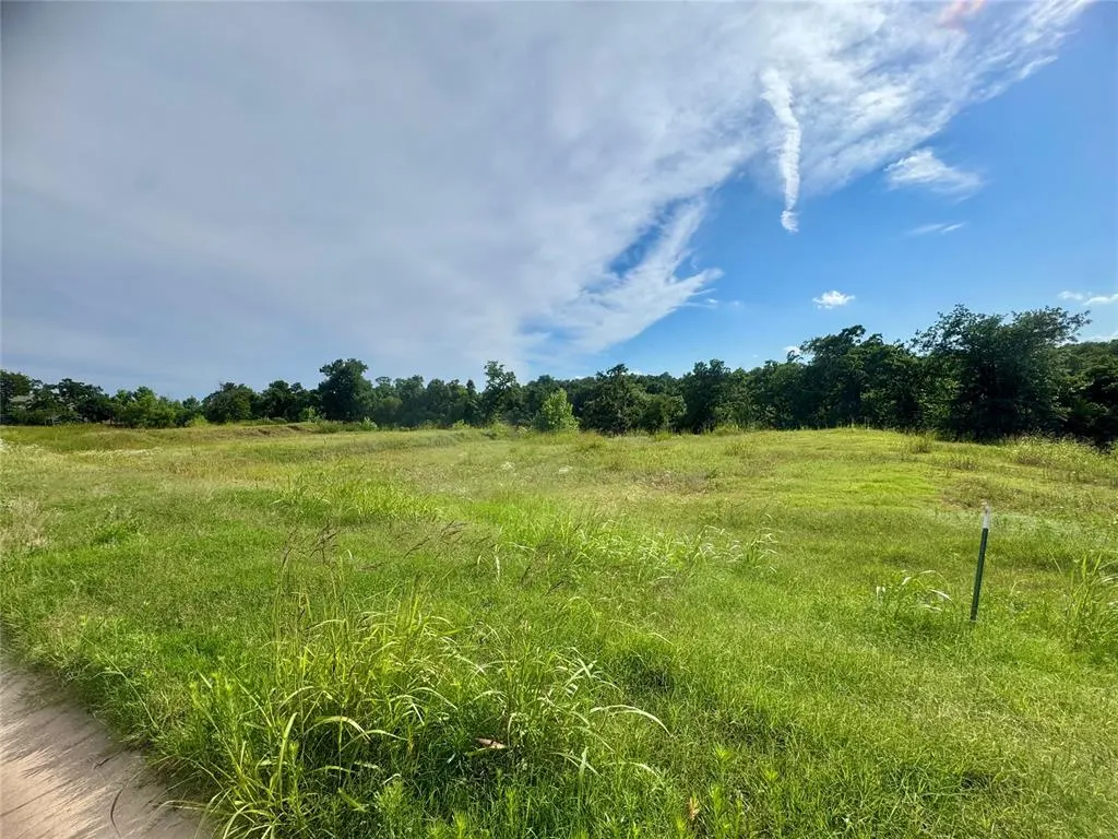 Photo 9 — 8811 Overlook Drive, Guthrie, OK 73044
