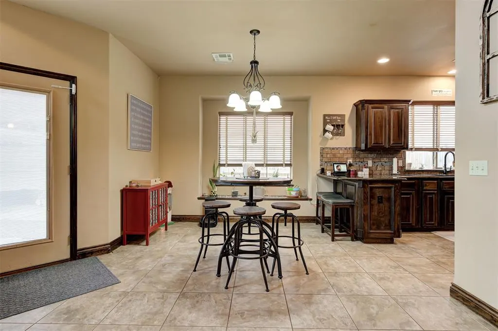 Photo 9 — 13313 Ambleside Drive, Yukon, OK 73099
