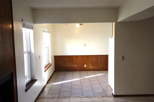Photo 7 — 229 Chalmette Drive, Norman, OK 73071