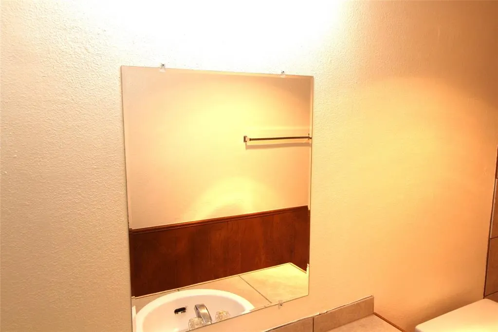 Photo 13 — 229 Chalmette Drive, Norman, OK 73071