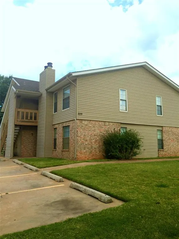 Photo 33 — 229 Chalmette Drive, Norman, OK 73071