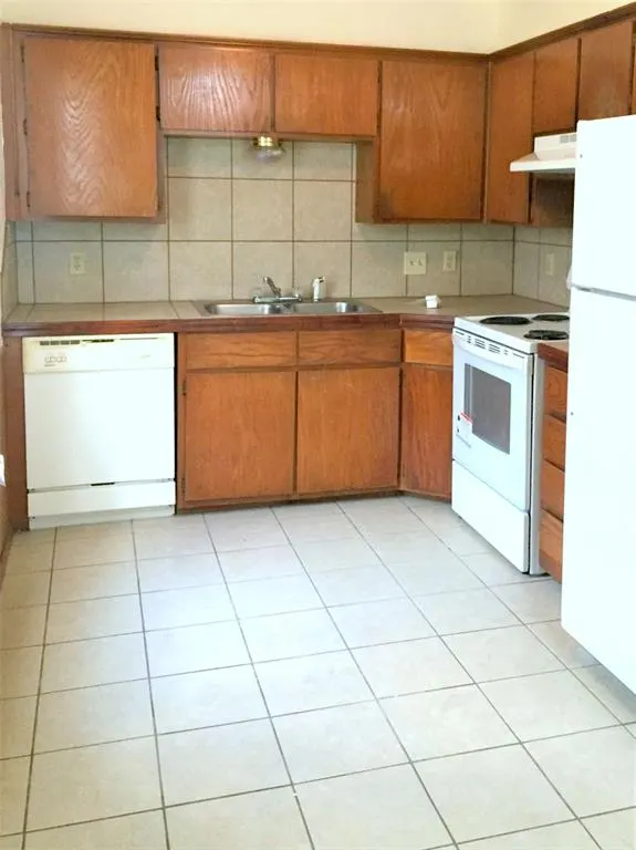 Photo 34 — 229 Chalmette Drive, Norman, OK 73071
