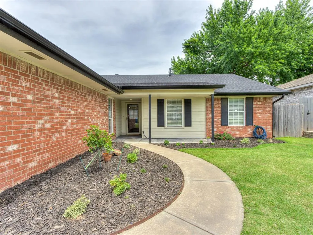 Photo 4 — 1408 Nottoway Drive, Midwest City, OK 73130