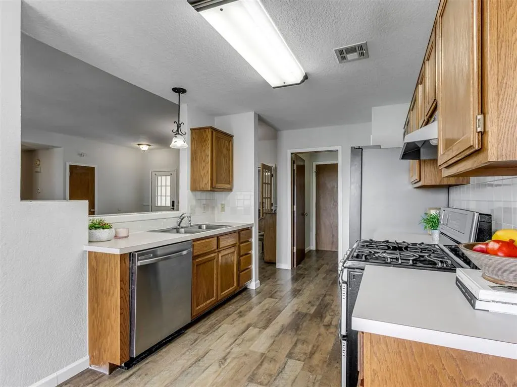 Photo 12 — 1408 Nottoway Drive, Midwest City, OK 73130