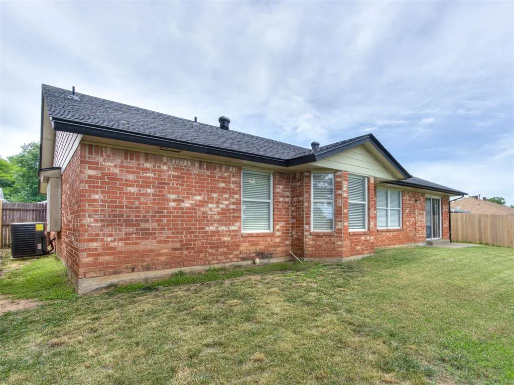 Photo 33 — 1408 Nottoway Drive, Midwest City, OK 73130