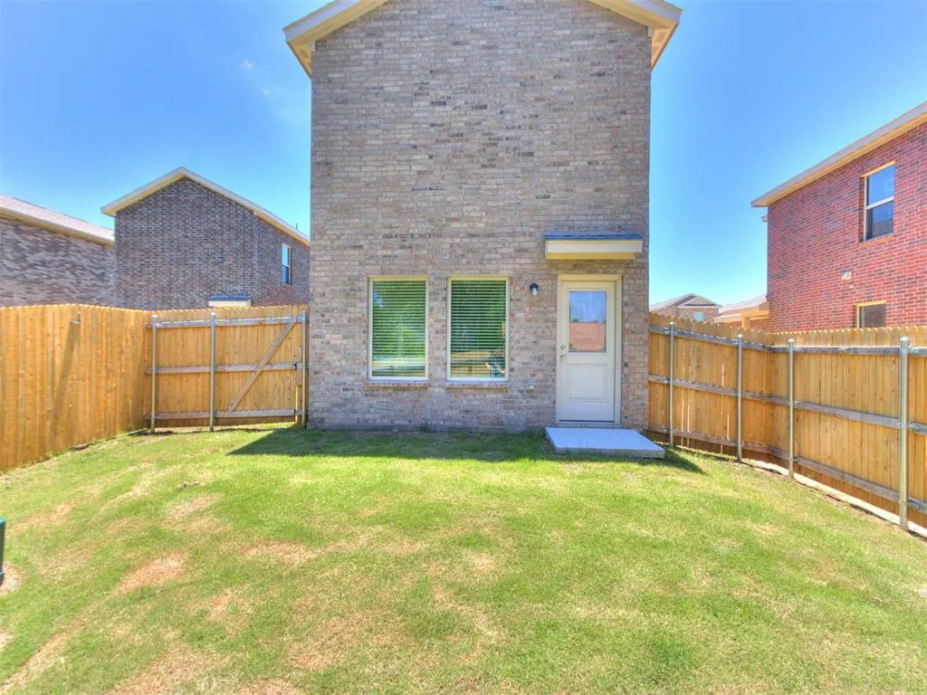 Photo 3 — 1907 Wolford Way, Norman, OK 73071