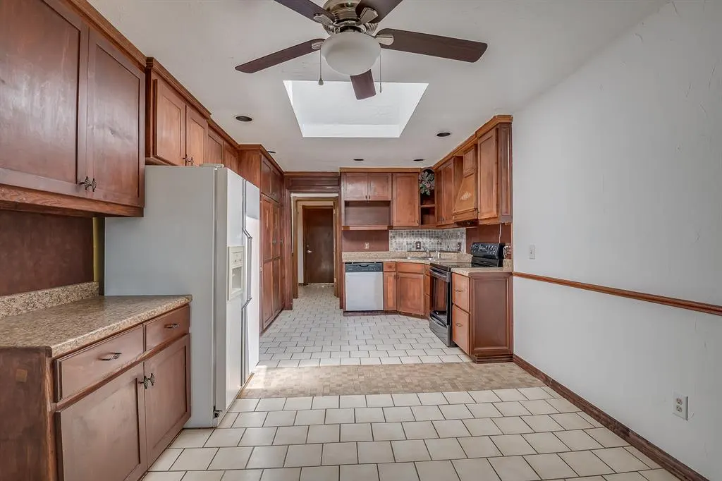 Photo 12 — 9716 Rail Road, Midwest City, OK 73130