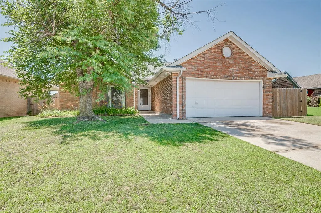 Front exterior — 9716 Rail Road, Midwest City, OK 73130