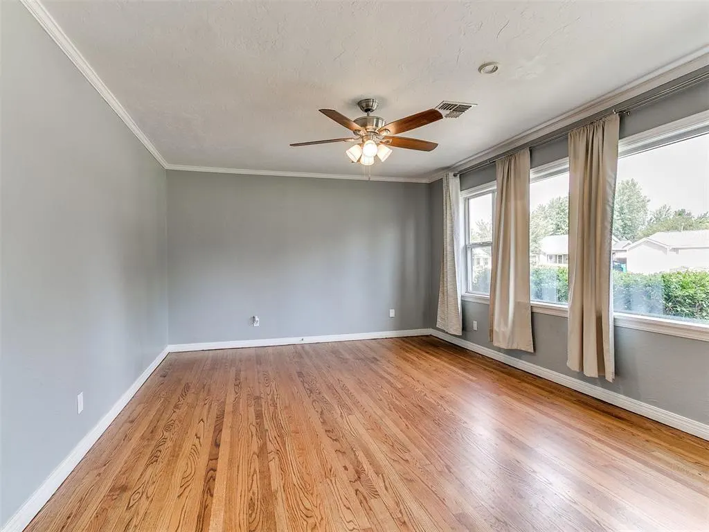 Photo 5 — 3016 Somerset Place, Oklahoma City, OK 73116