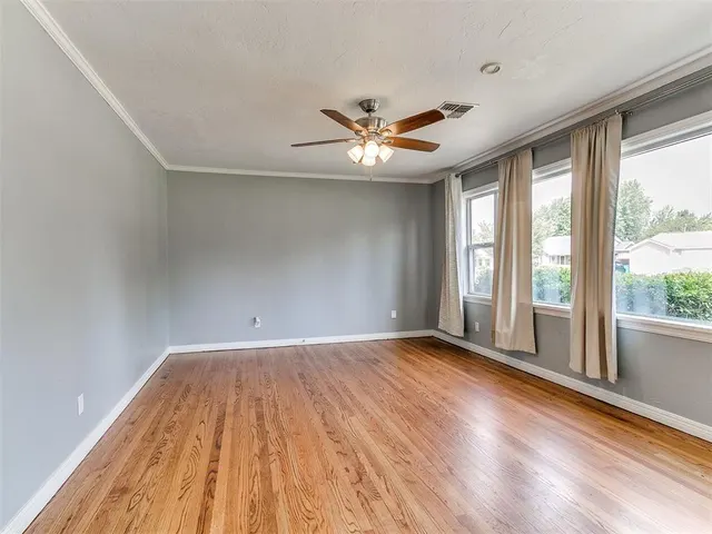 Photo 5 — 3016 Somerset Place, Oklahoma City, OK 73116