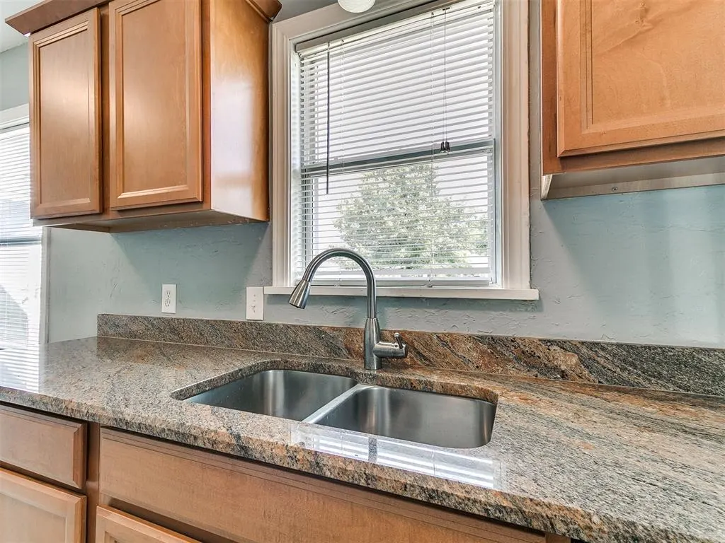 Photo 15 — 3016 Somerset Place, Oklahoma City, OK 73116