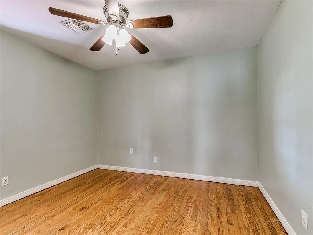 Photo 22 — 3016 Somerset Place, Oklahoma City, OK 73116