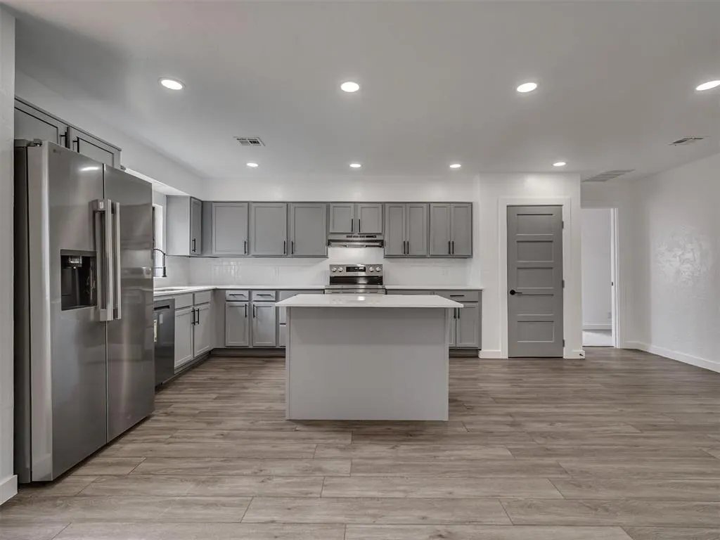 Photo 12 — 1113 NW 81st Street, Oklahoma City, OK 73114