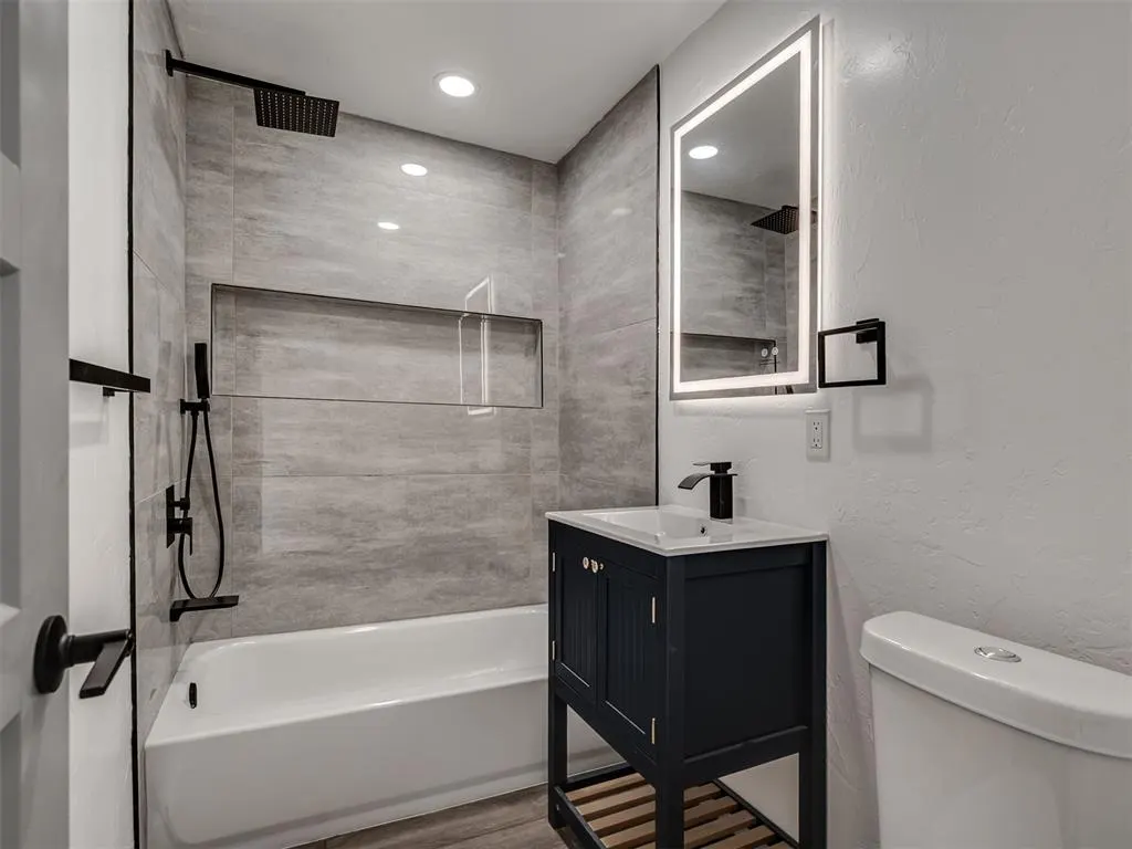 Photo 6 — 1113 NW 81st Street, Oklahoma City, OK 73114
