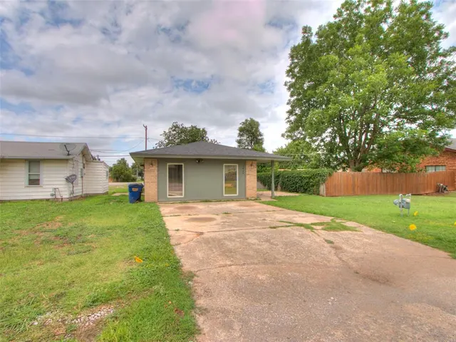 Photo 4 — 1426 W Watts Street, El Reno, OK 73036