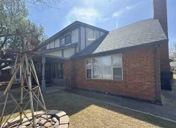 Photo 6 — 6105 Kingsbridge Drive, Oklahoma City, OK 73162
