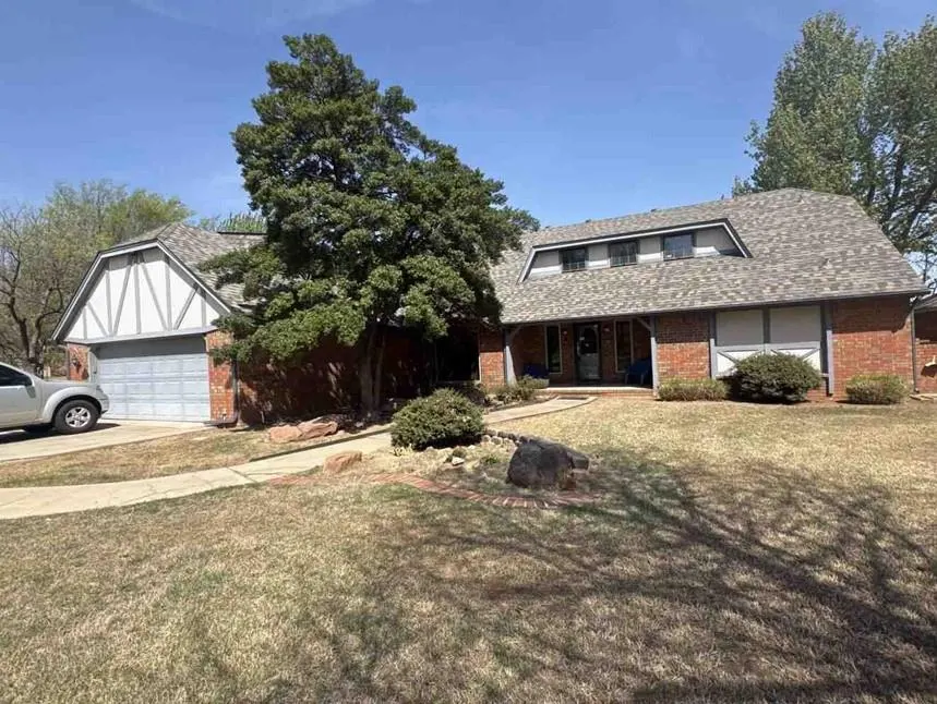 Front exterior — 6105 Kingsbridge Drive, Oklahoma City, OK 73162