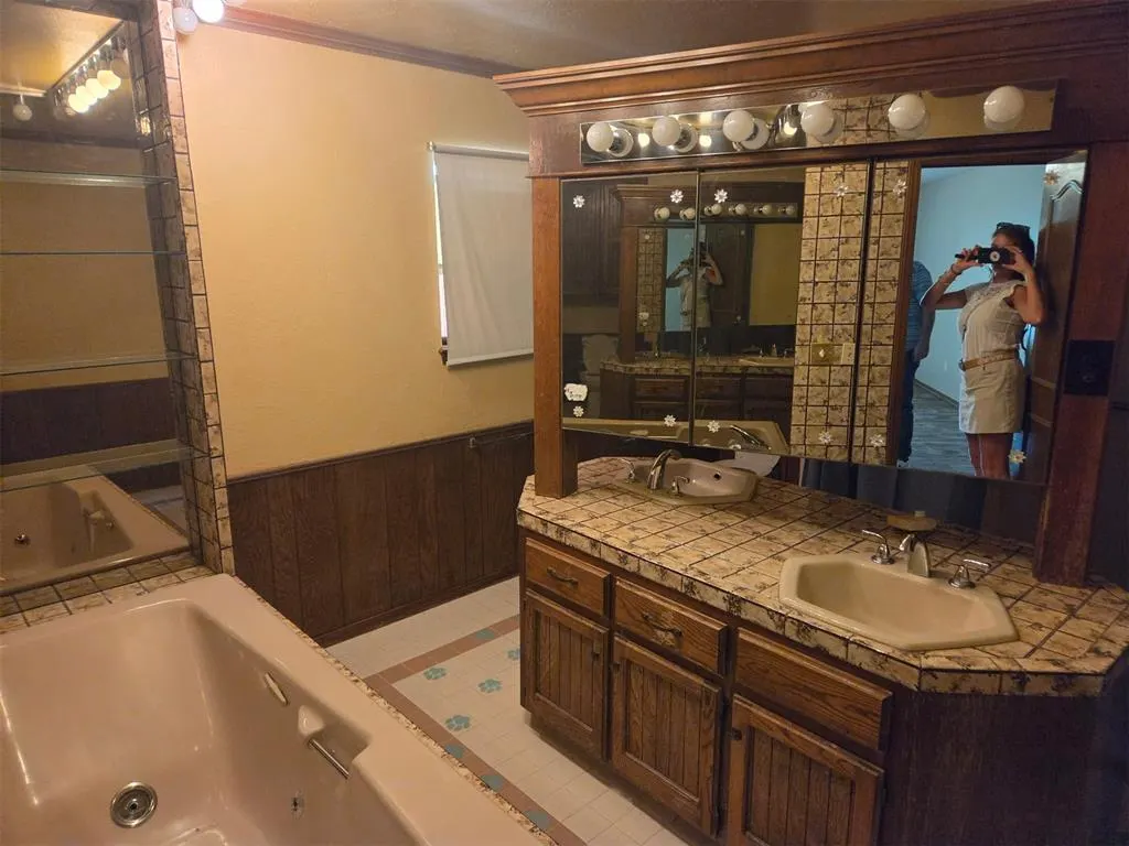 Photo 20 — 6105 Kingsbridge Drive, Oklahoma City, OK 73162