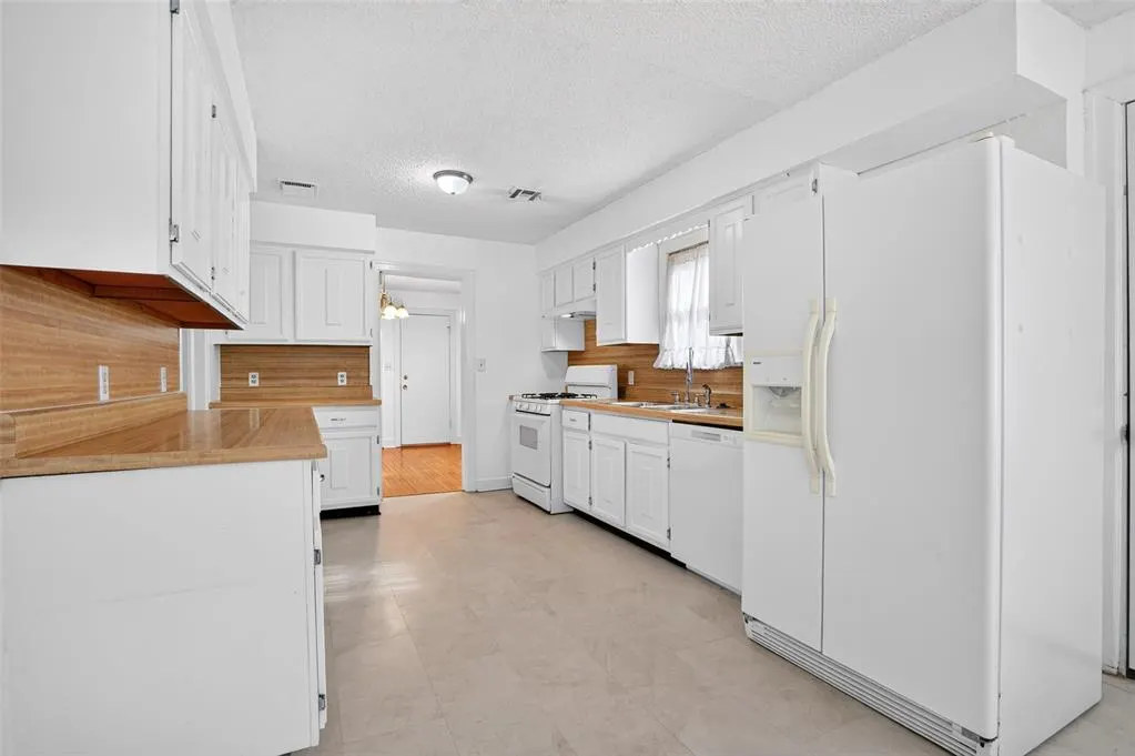Photo 12 — 3129 NW 44th Street, Oklahoma City, OK 73112