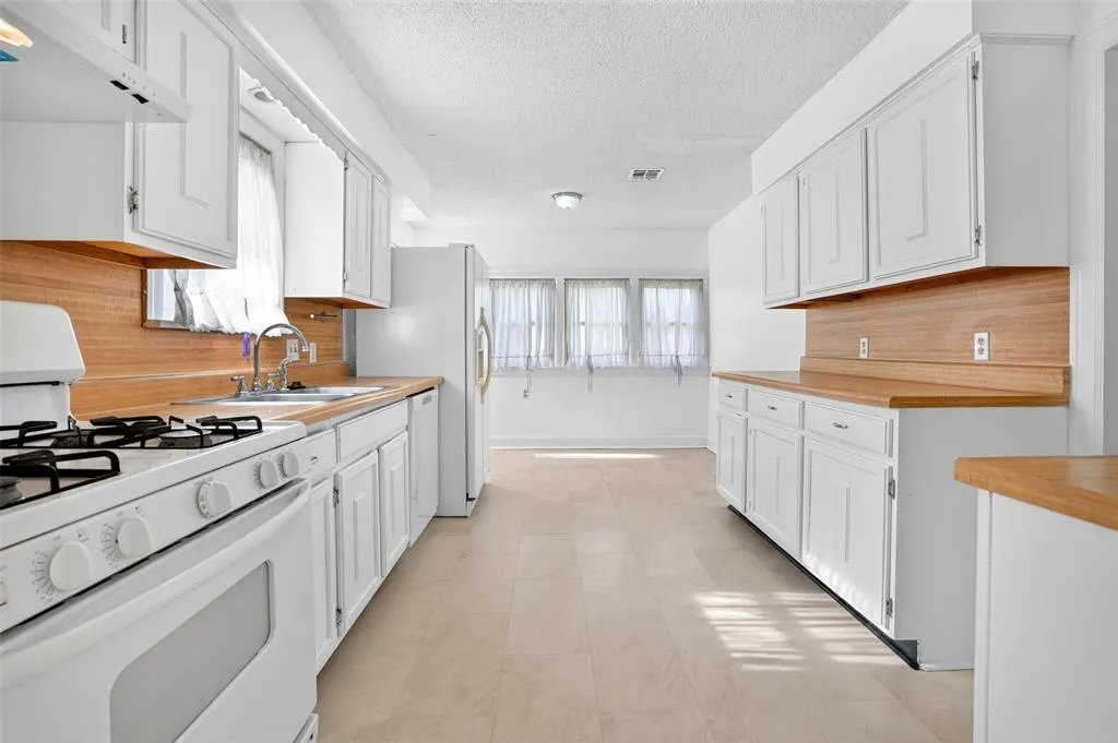 Photo 13 — 3129 NW 44th Street, Oklahoma City, OK 73112