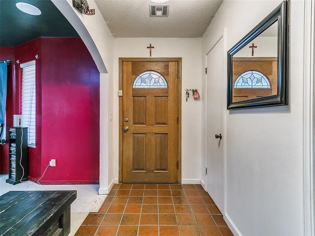 Photo 5 — 4508 NW 32nd Place, Oklahoma City, OK 73122