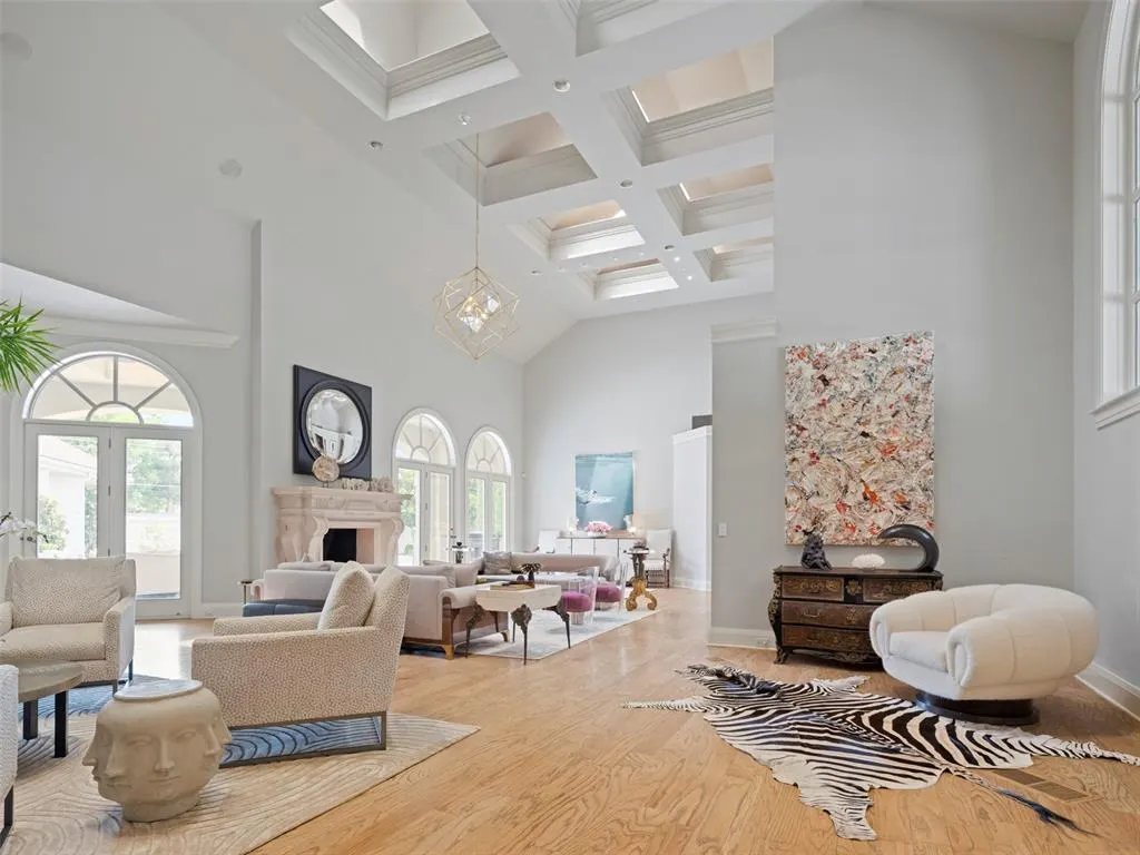 Photo 6 — 1805 W Wilshire Boulevard, Nichols Hills, OK 73116