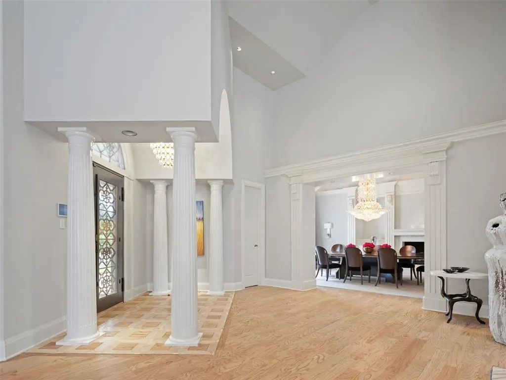 Photo 7 — 1805 W Wilshire Boulevard, Nichols Hills, OK 73116