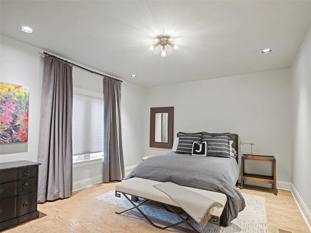 Photo 12 — 1805 W Wilshire Boulevard, Nichols Hills, OK 73116