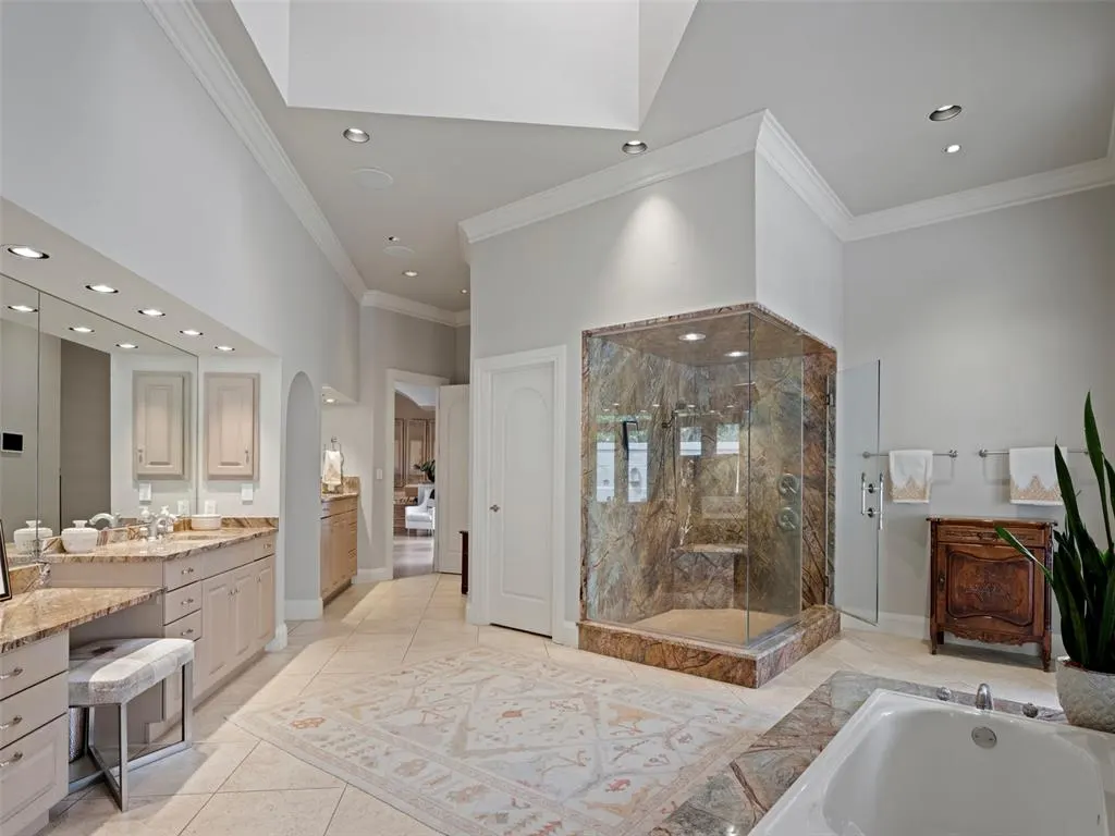 Photo 15 — 1805 W Wilshire Boulevard, Nichols Hills, OK 73116