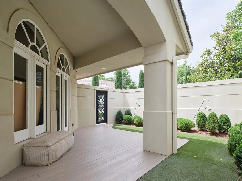 Photo 16 — 1805 W Wilshire Boulevard, Nichols Hills, OK 73116