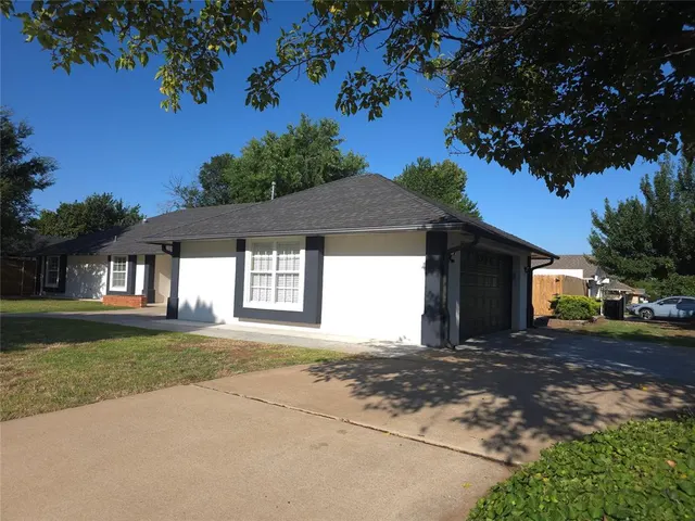 Photo 2 — 9009 Lakeaire Drive, Oklahoma City, OK 73132