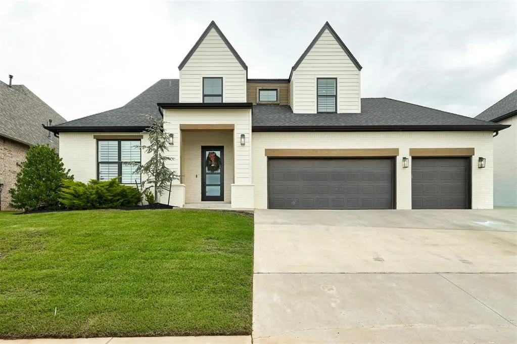 Front exterior — 3916 Stone Hill Lane, Edmond, OK 73034
