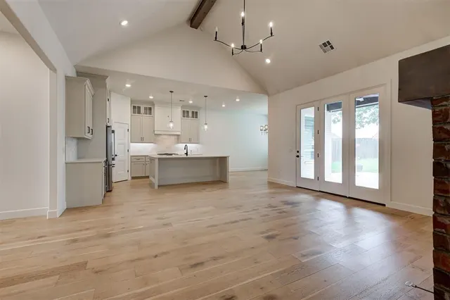 Photo 5 — 3916 Stone Hill Lane, Edmond, OK 73034