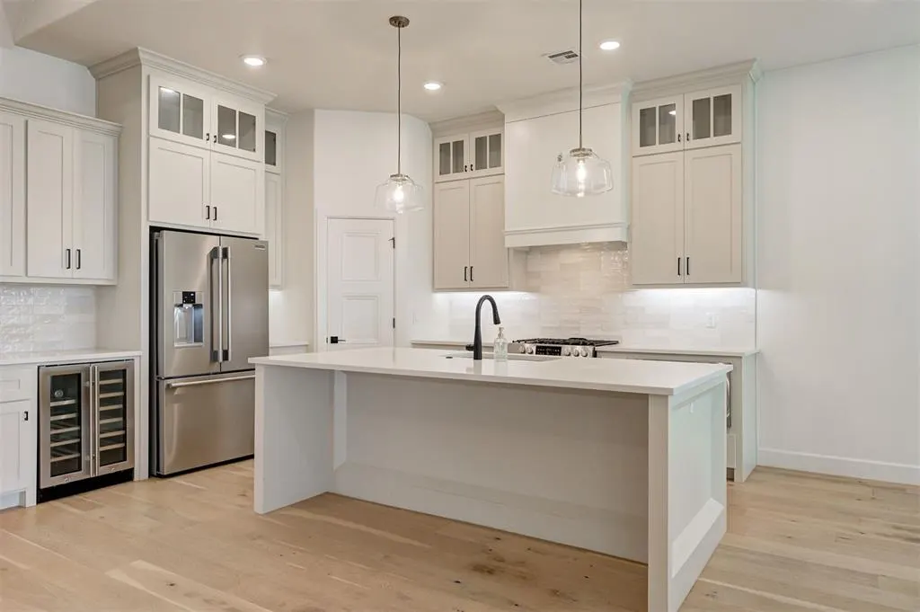 Photo 8 — 3916 Stone Hill Lane, Edmond, OK 73034
