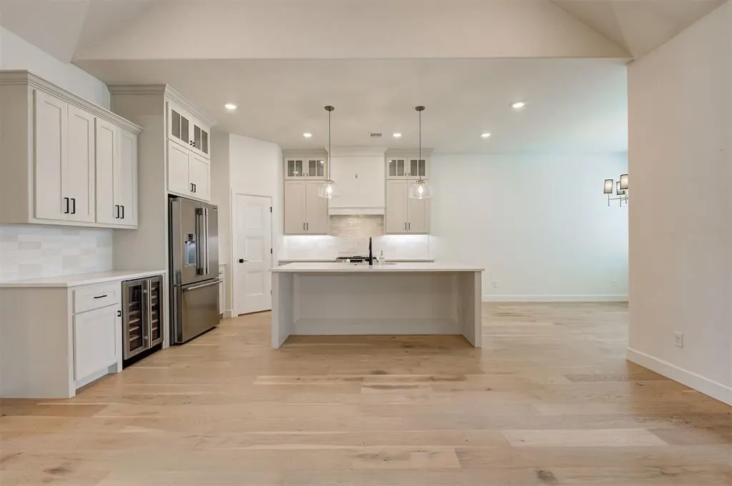 Photo 9 — 3916 Stone Hill Lane, Edmond, OK 73034
