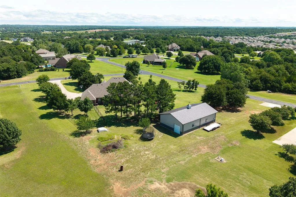 Photo 6 — 7916 Dove Crossing Drive, Edmond, OK 73034