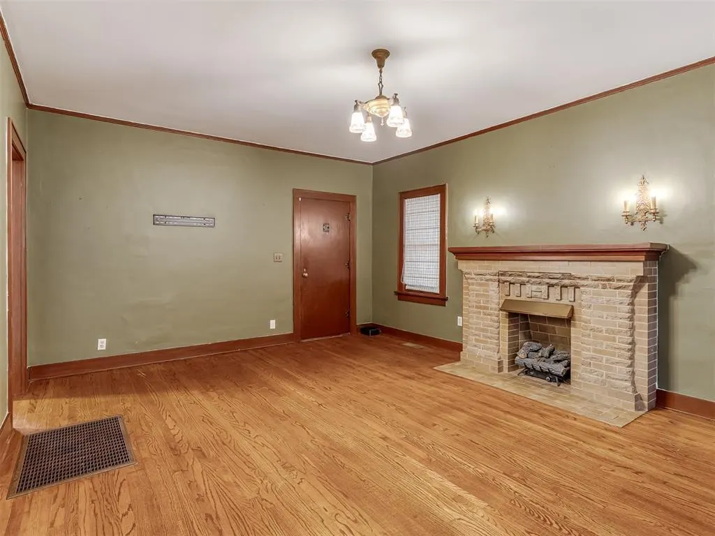 Photo 2 — 2421 19th Street, Oklahoma City, OK 73107