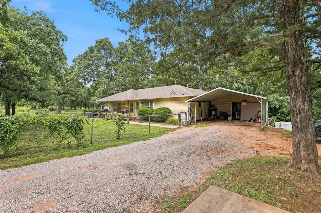 Photo 3 — 990959 S 3293 Road, Harrah, OK 73045