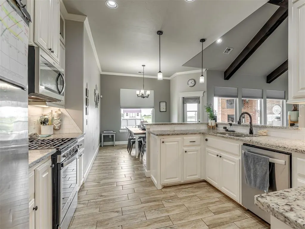 Photo 11 — 2269 Barrington Drive, Blanchard, OK 73010