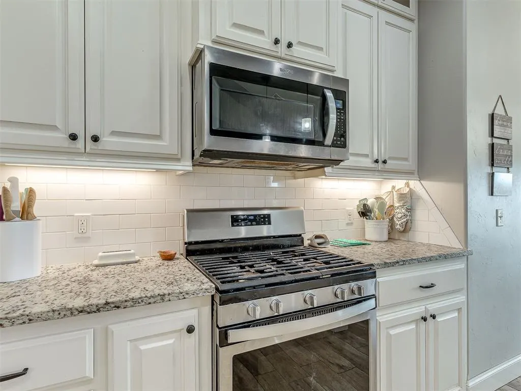 Photo 13 — 2269 Barrington Drive, Blanchard, OK 73010