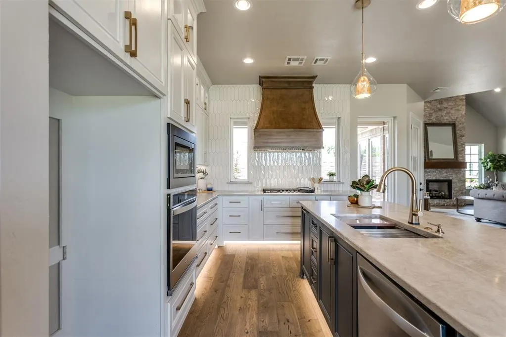Photo 18 — 10701 Servon Drive, Oklahoma City, OK 73170
